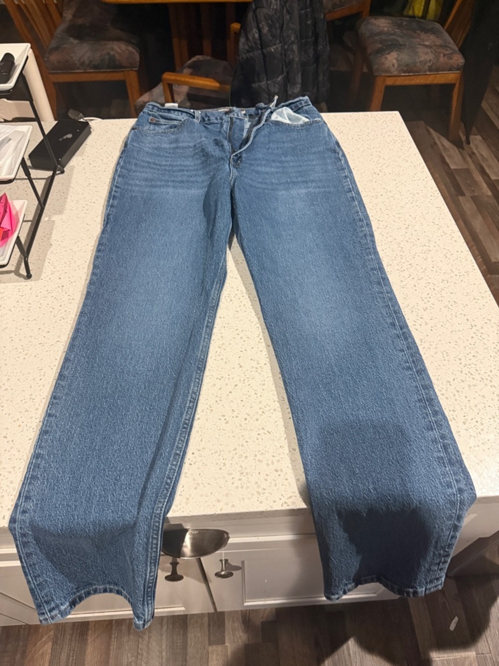 Levi's Straight-Leg Women's Jeans in Medium Blue Wash
